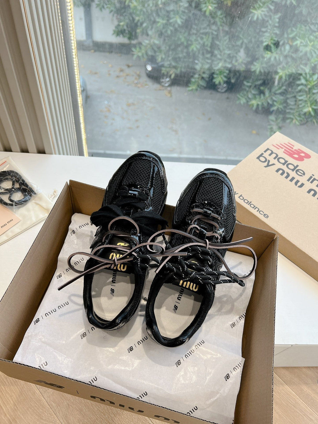 Miumi x Newbalance Sneaker Black Mesh Patent Leather