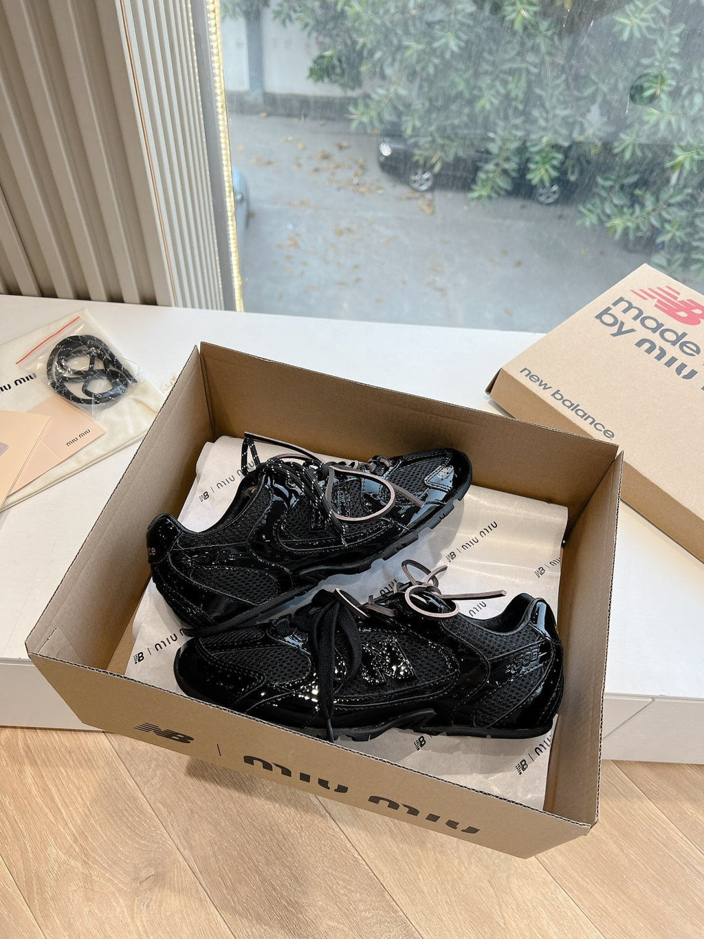 Miumi x Newbalance Sneaker Black Mesh Patent Leather