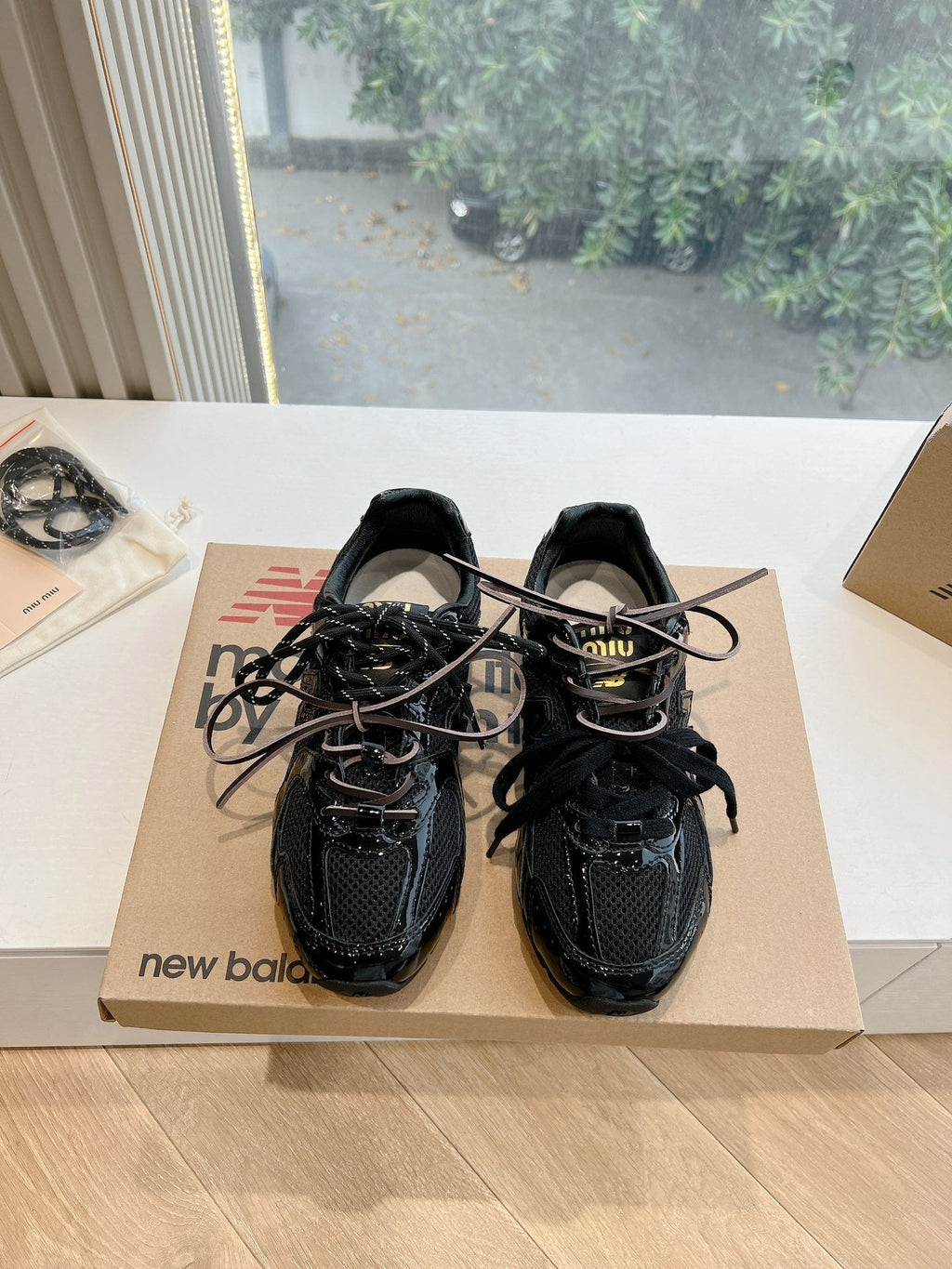 Miumi x Newbalance Sneaker Black Mesh Patent Leather