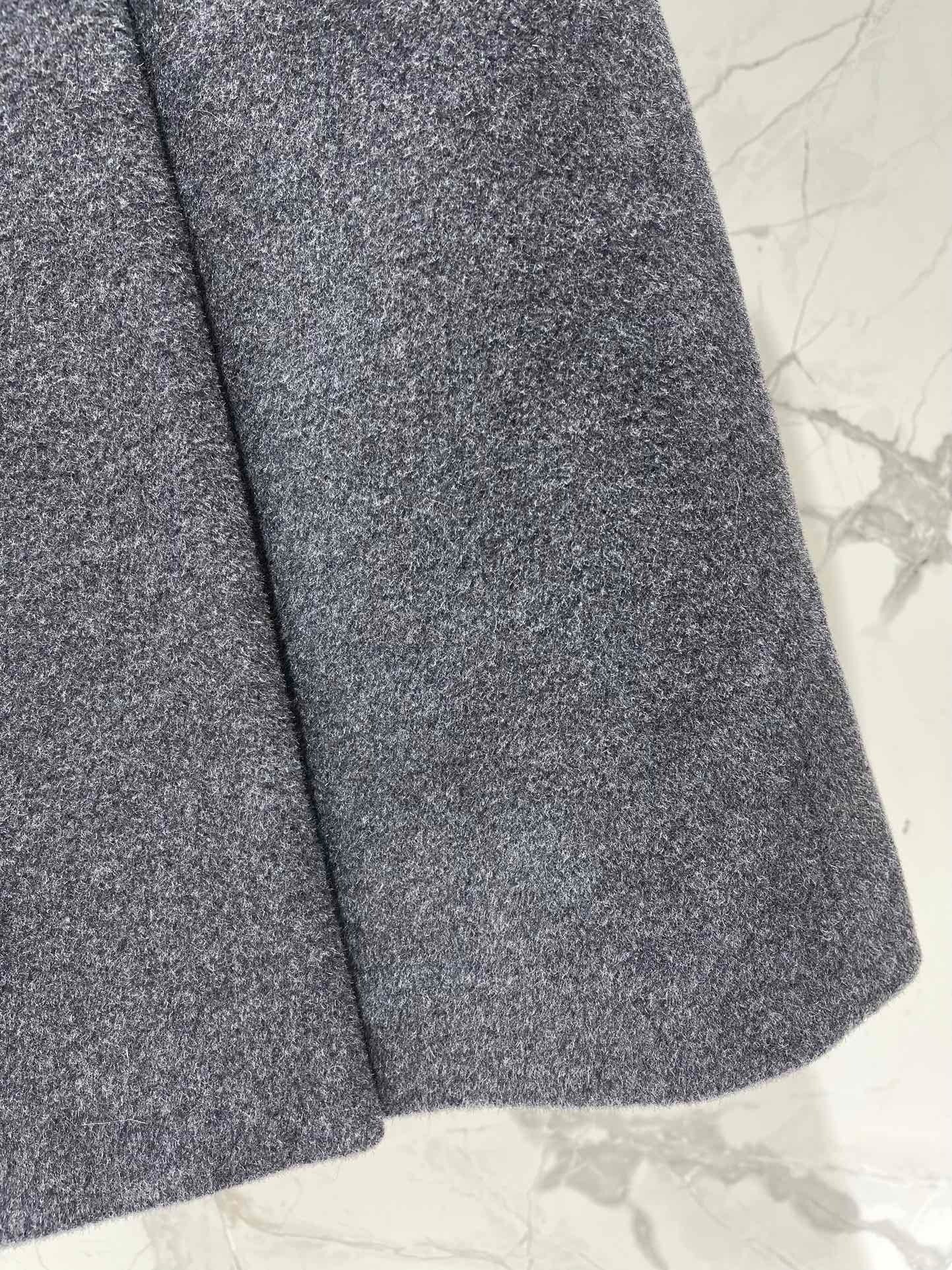 YSL 25S LONG CASHMERE COAT STYLE 32