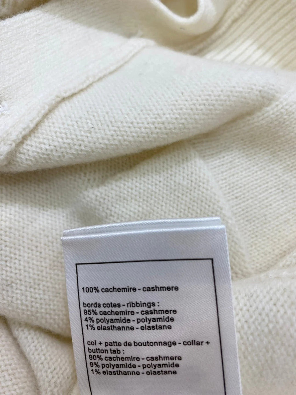 CHANEL 25S SHORT-SLEEVE ROUND-NECK KNIT CARDIGAN 317