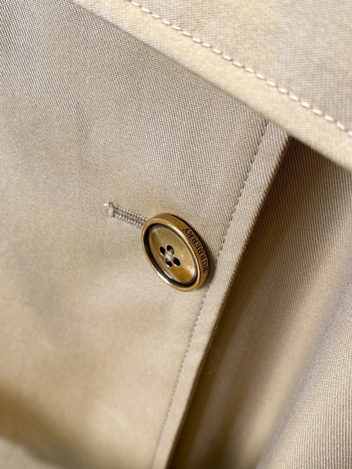 BURBERRY 25S TRENCH COAT 237
