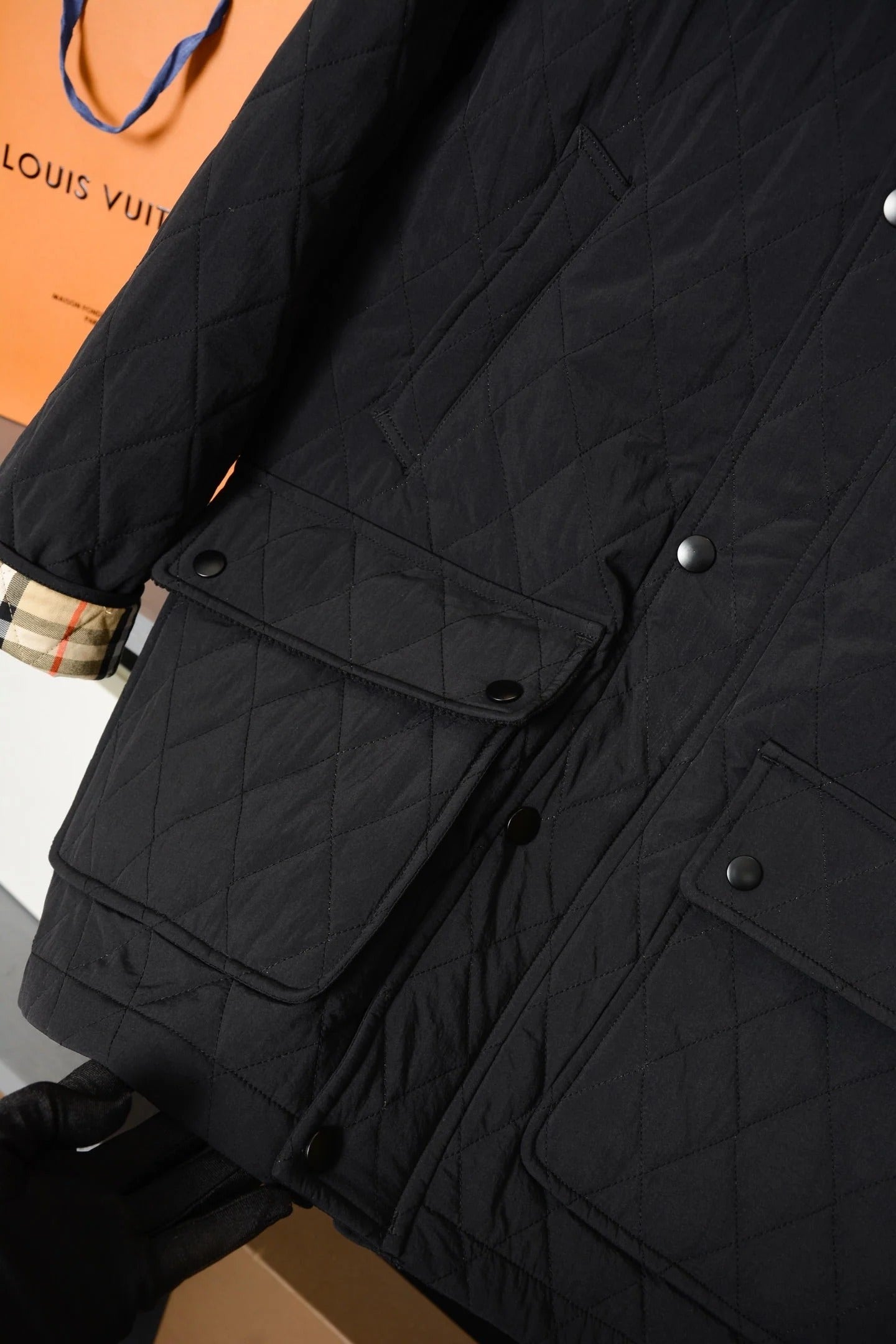 BURBERRY 25S QUILTED JACKET 235