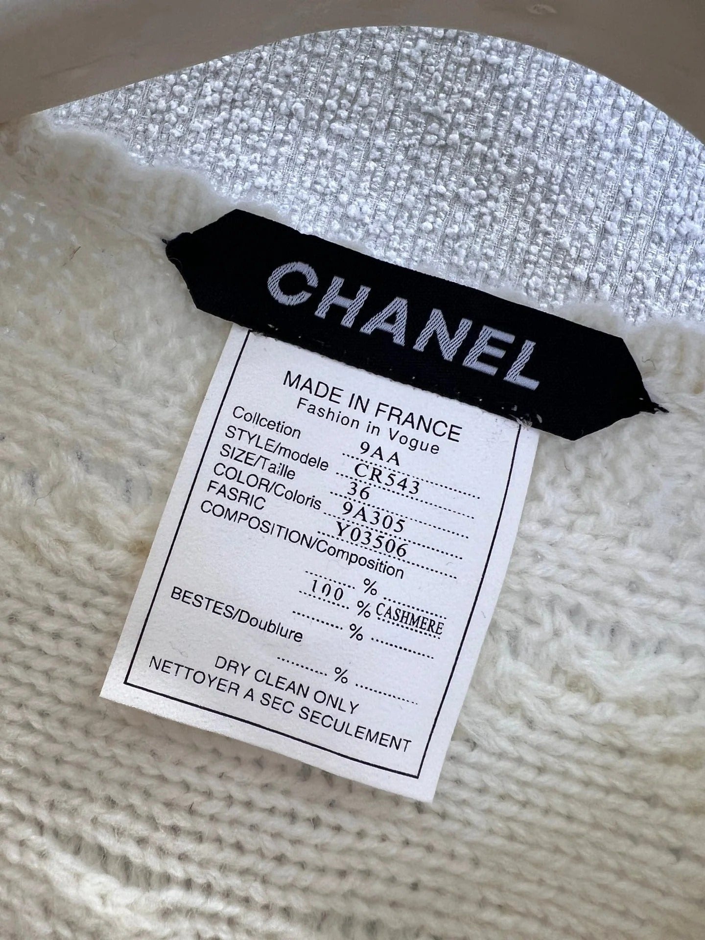CHANEL 25S CROCHETED SWEATER 233230