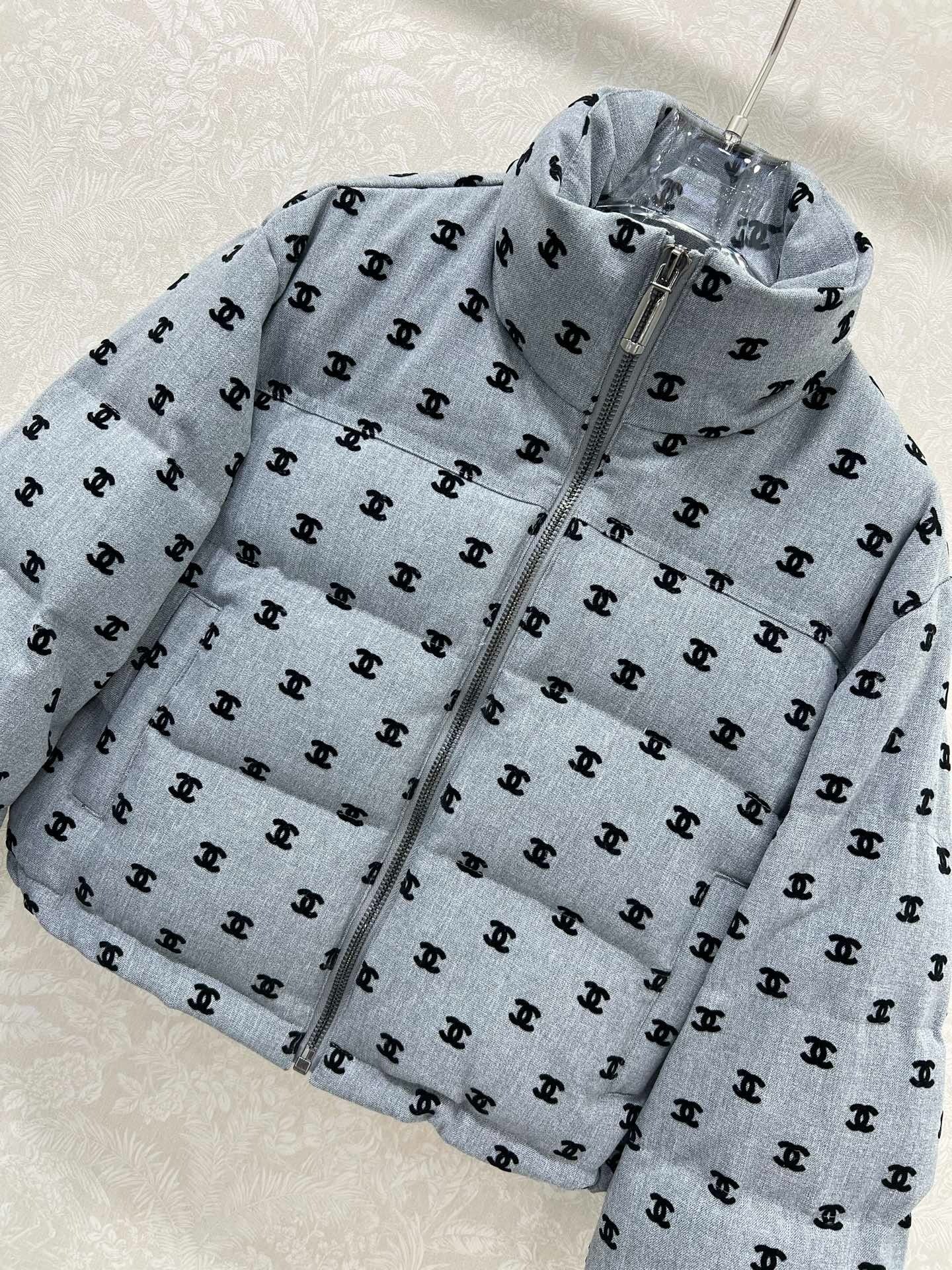 CHANEL 25S DOWN JACKET 310