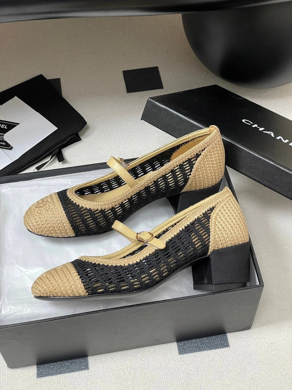 HIGH BALLET MARY JANE 50MM IN NATURAL BEIGE AND BLACK RAFFIA