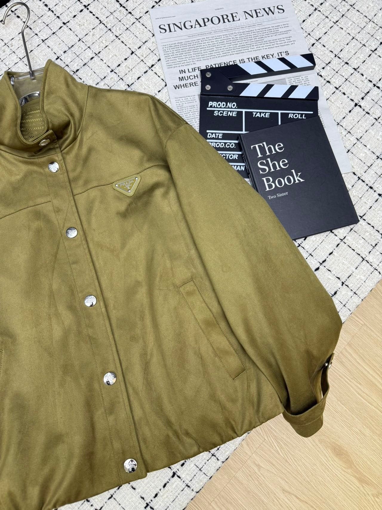 PRADA 25S STAND-COLLAR JACKET 370