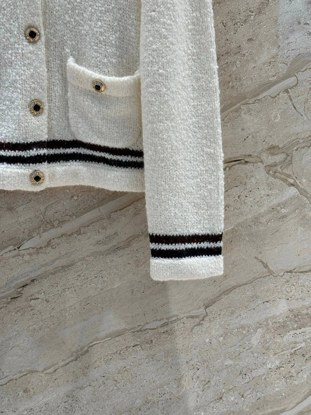 CHANEL 25S CARDIGAN 301