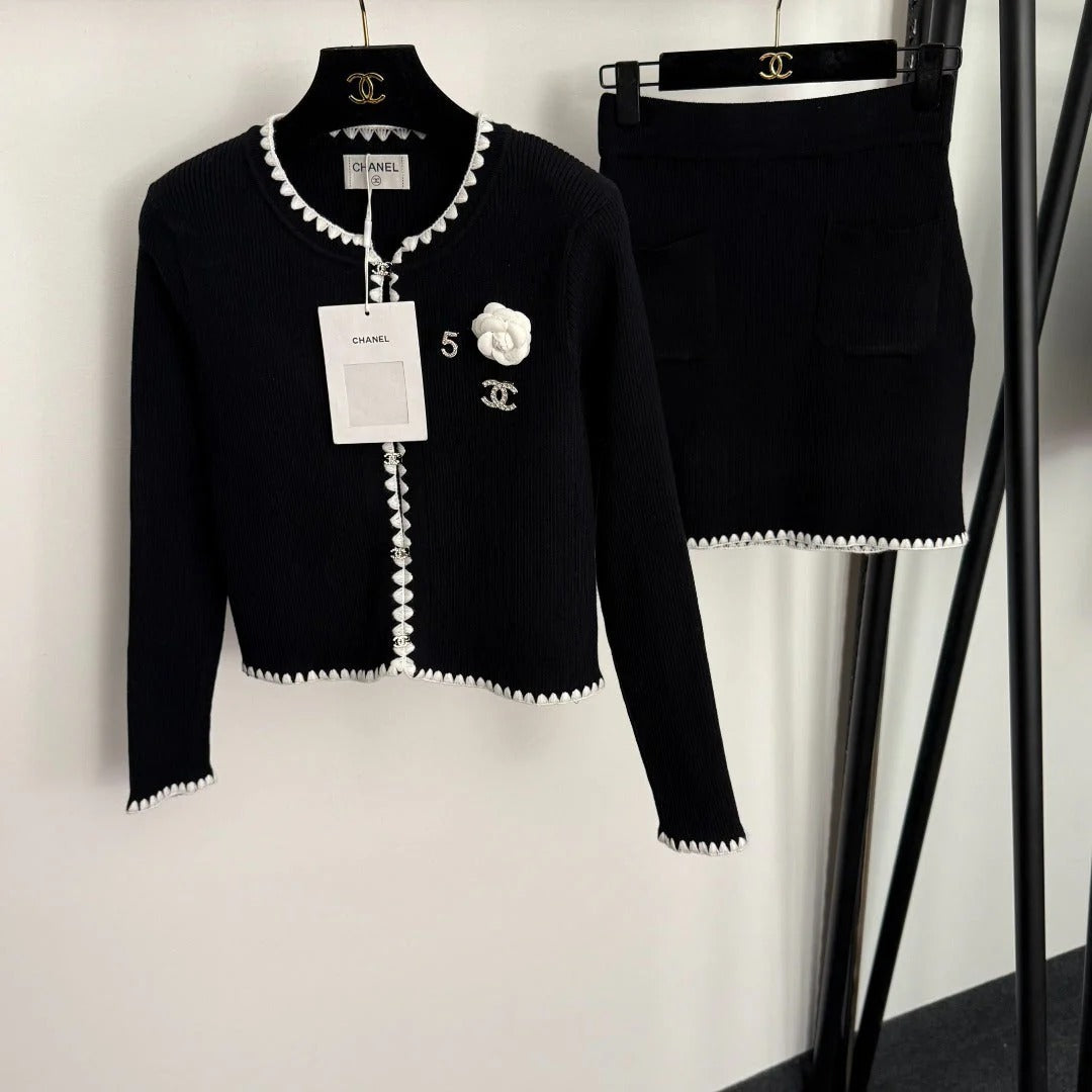 CHANEL 25S KNIT SET WITH CARDIGAN AND MINI SKIRT 329