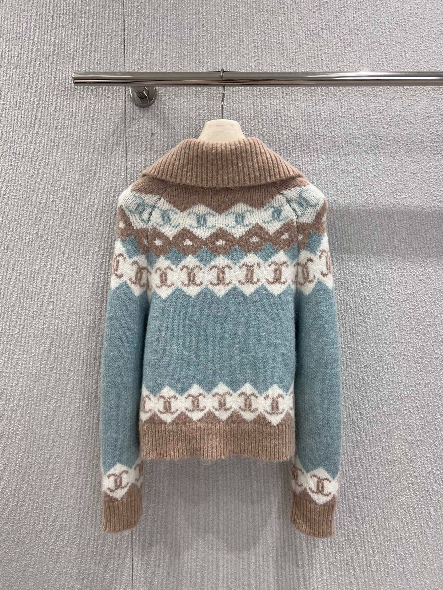 CHANEL 25S KNITTED CARDIGAN 232690