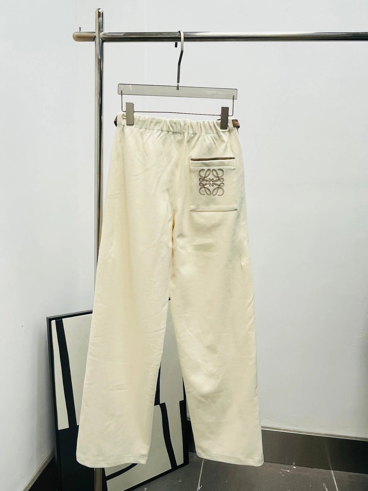 LOEWE STRAIGHT-LEG DRAWSTRING PANTS STYLE 305