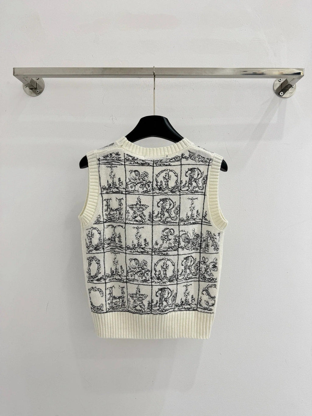 DIOR 25S SLEEVELESS VEST 609