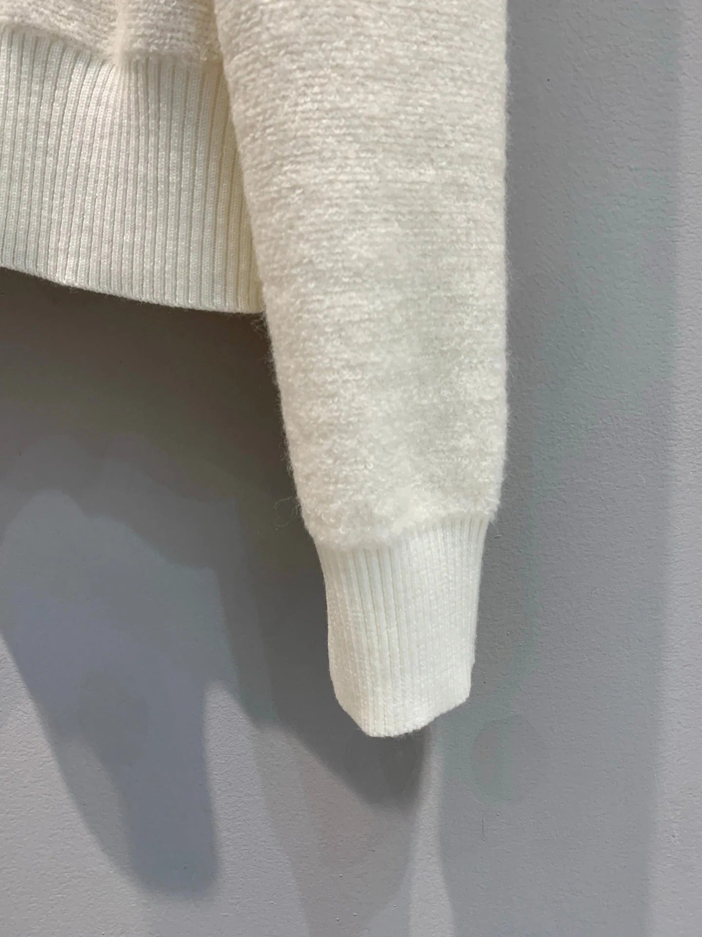 LOEWE SWEATER STYLE 219