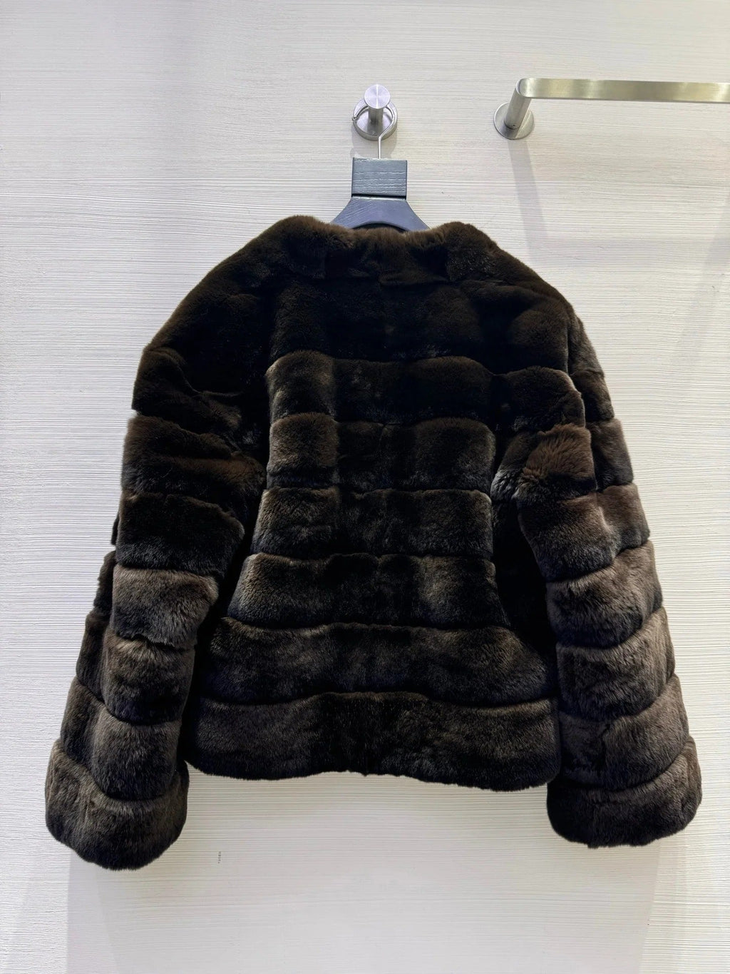 MAX MARA 25S V-NECK FUR COAT 156