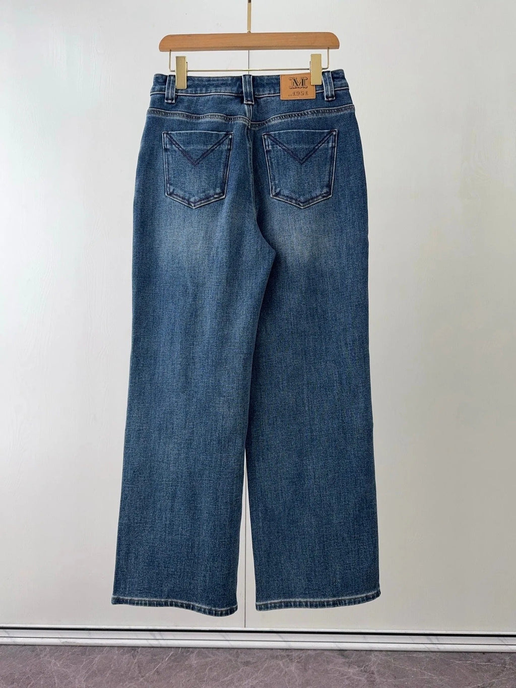 MAX MARA 25S STRAIGHT-LEG JEANS WITH SHEEPSKIN LINING 060