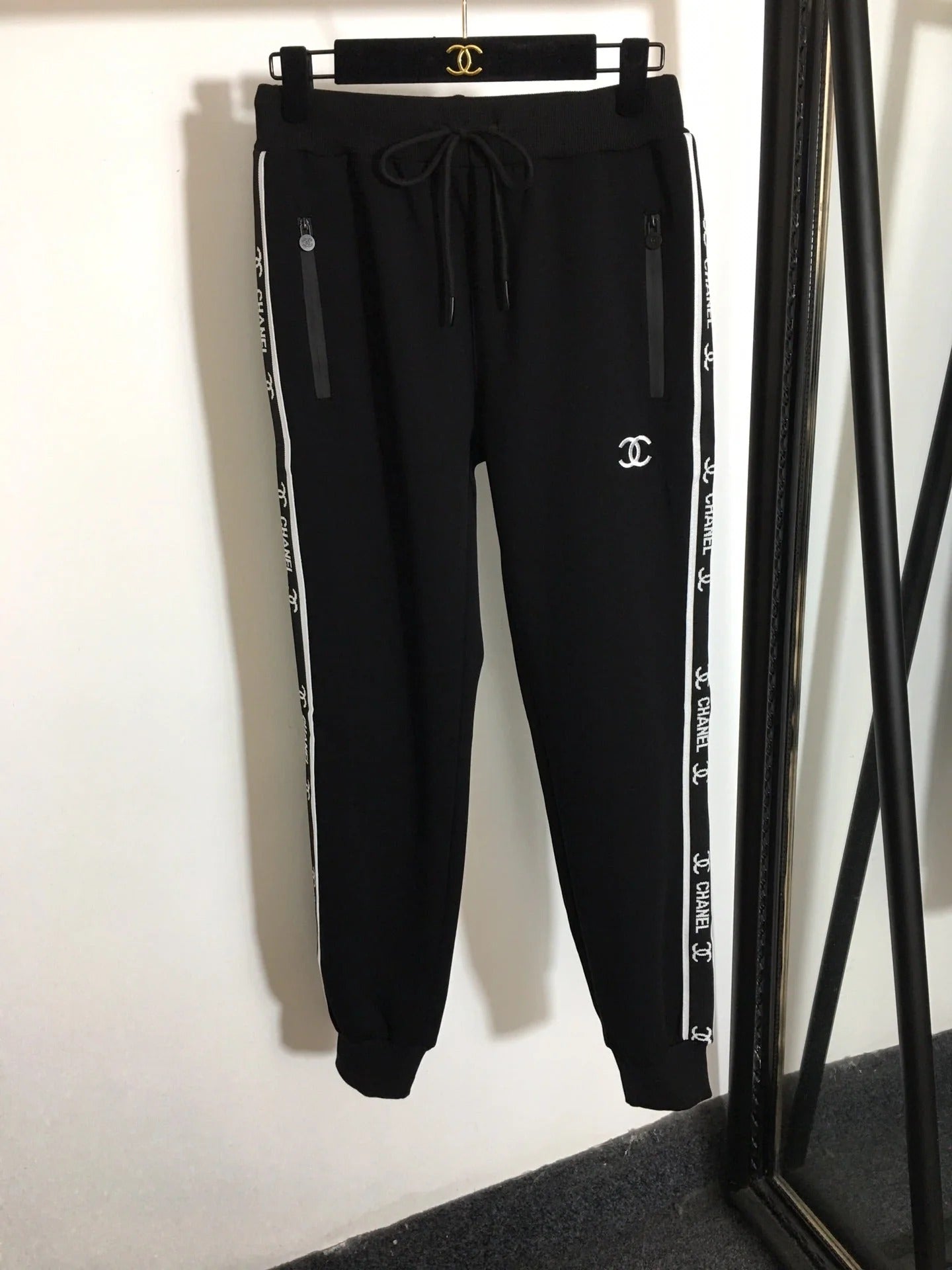 CHANEL 25S TRACKSUIT 322