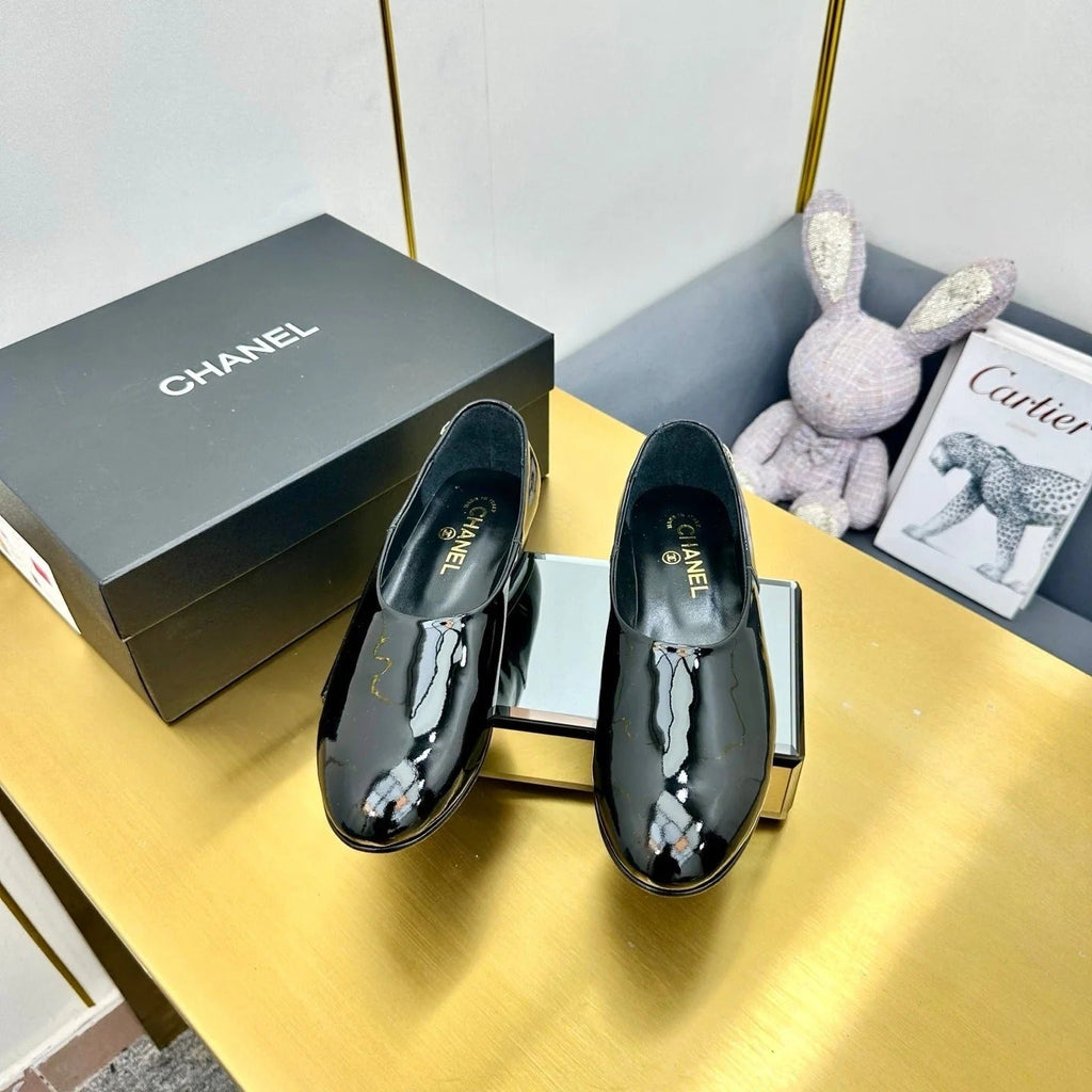 CC SIMPLE FLATS 25S IN BLACK GLOSSY LEATHER