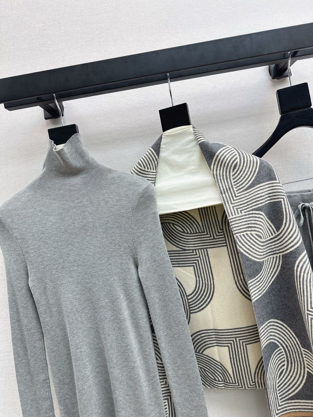 HERMES 25S THREE-PIECE KNIT SET