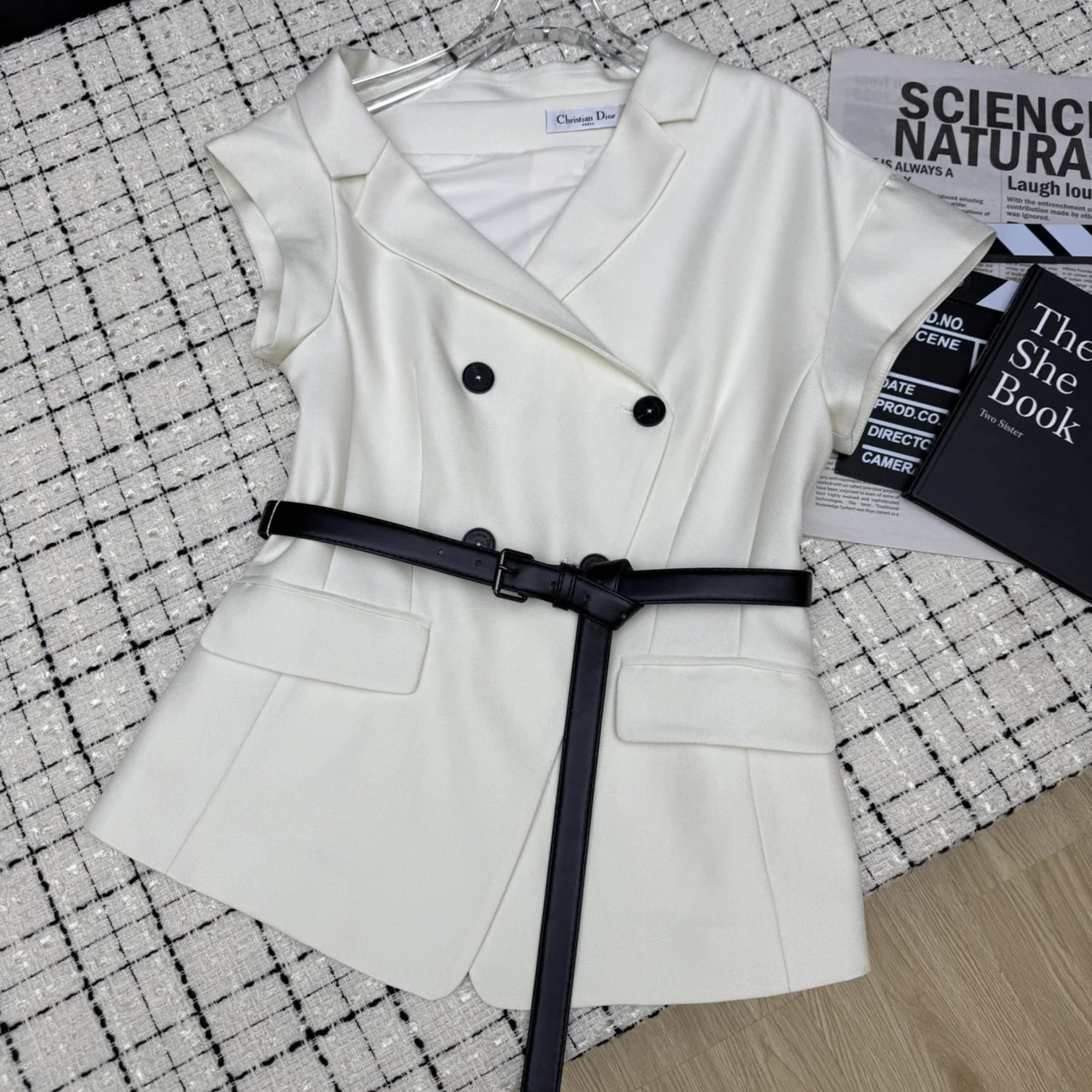 DIOR 25S SLEEVELESS BLAZER 500