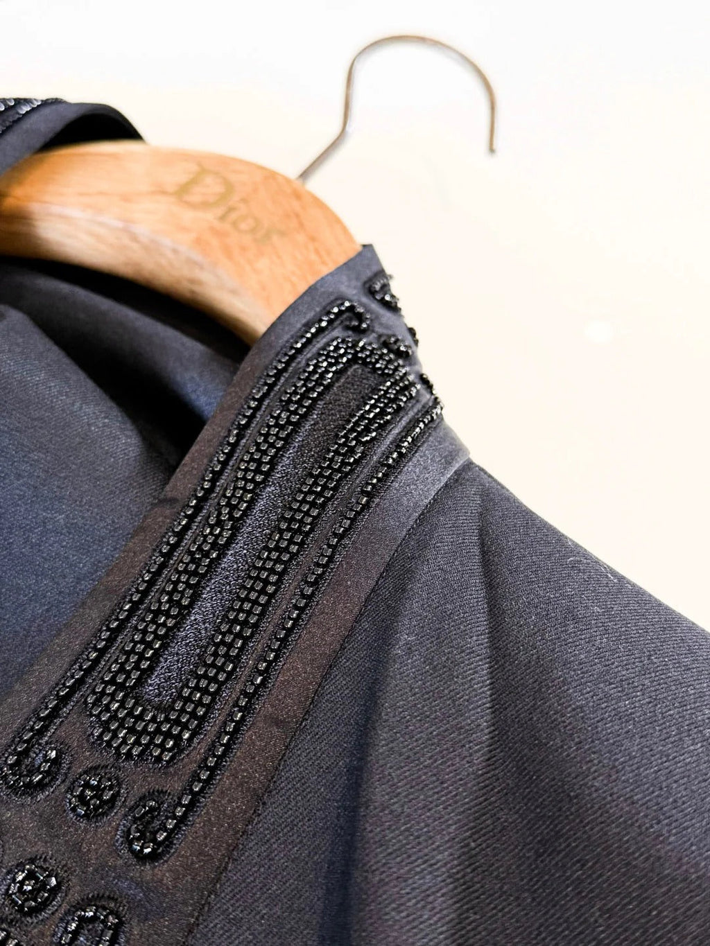 HERMES 25S SEQUIN-EMBROIDERED KNIT CAPE 319