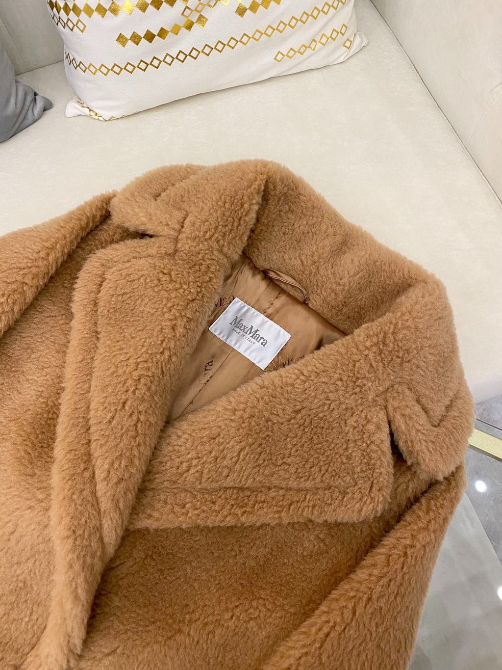 MAX MARA 25S TEDDY SHORT JACKET 077