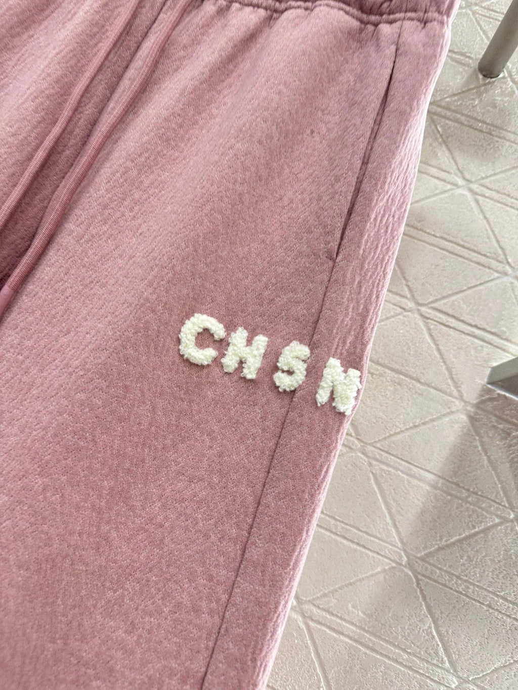 CHANEL 25S HIGH-WAISTED WIDE-LEG PANTS 305