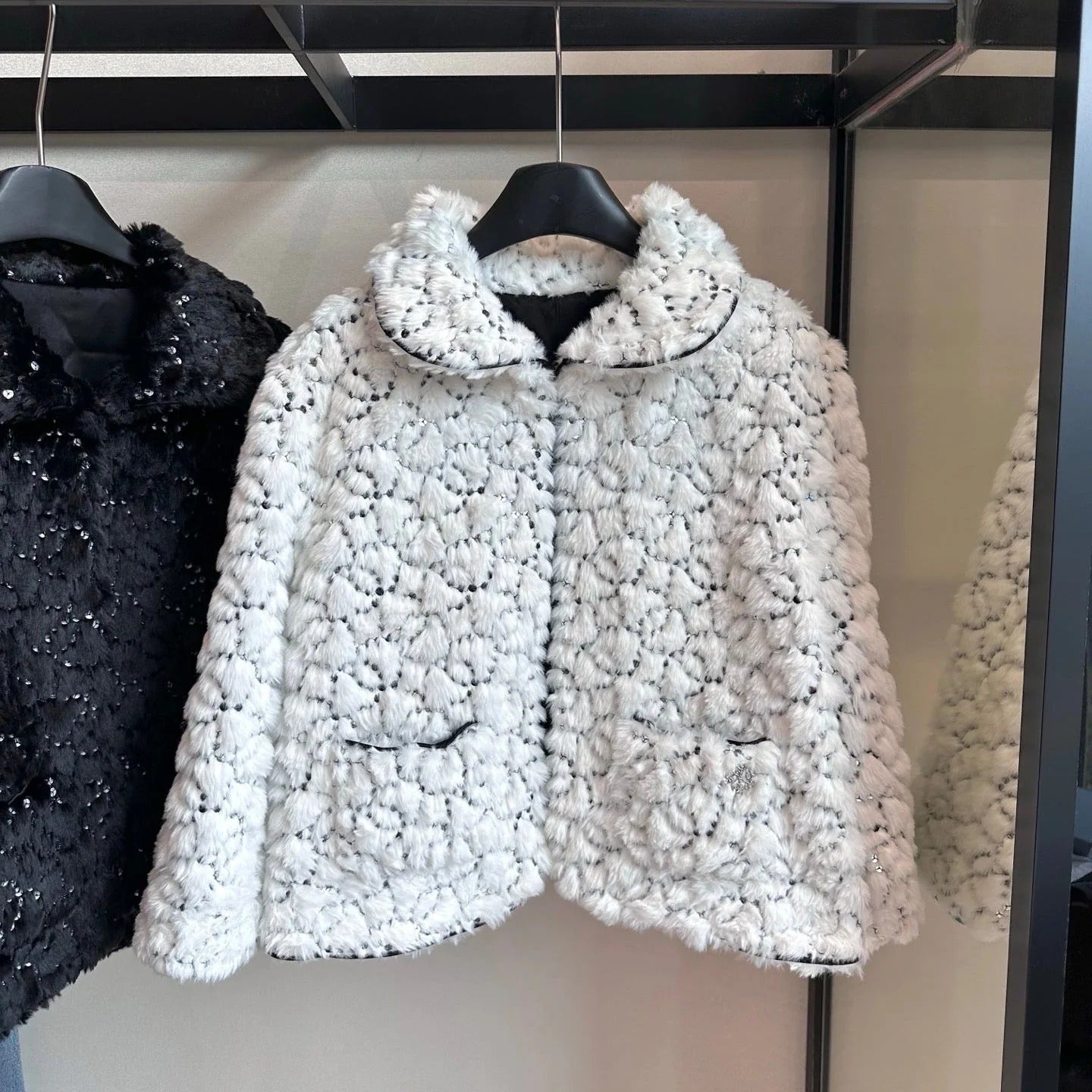 CHANEL 25S VELVET SEQUIN-EMBELLISHED JACKET 463