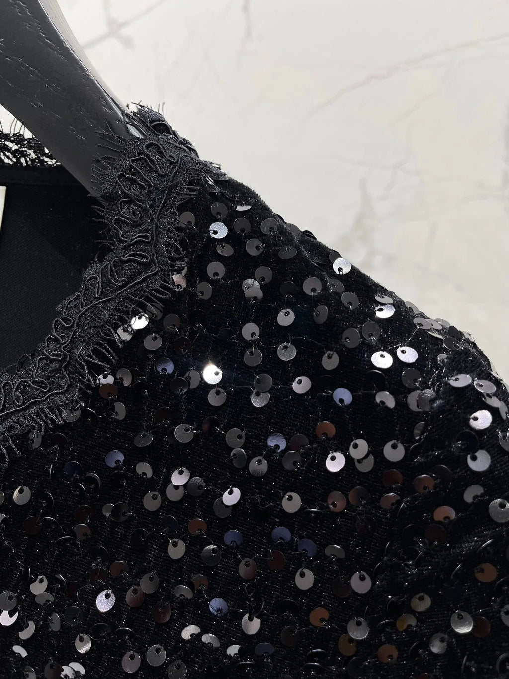 YSL 25S V-NECK TOP STYLE 125