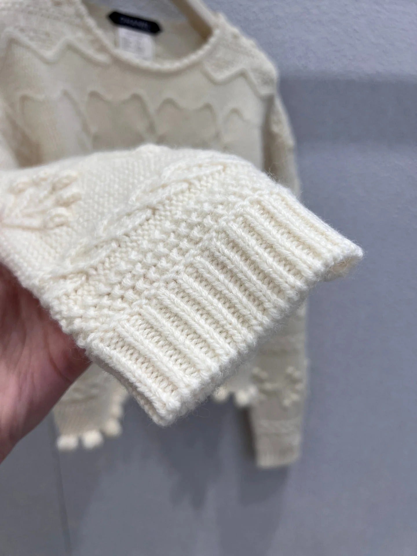 CHANEL 25S CROCHETED SWEATER 233230