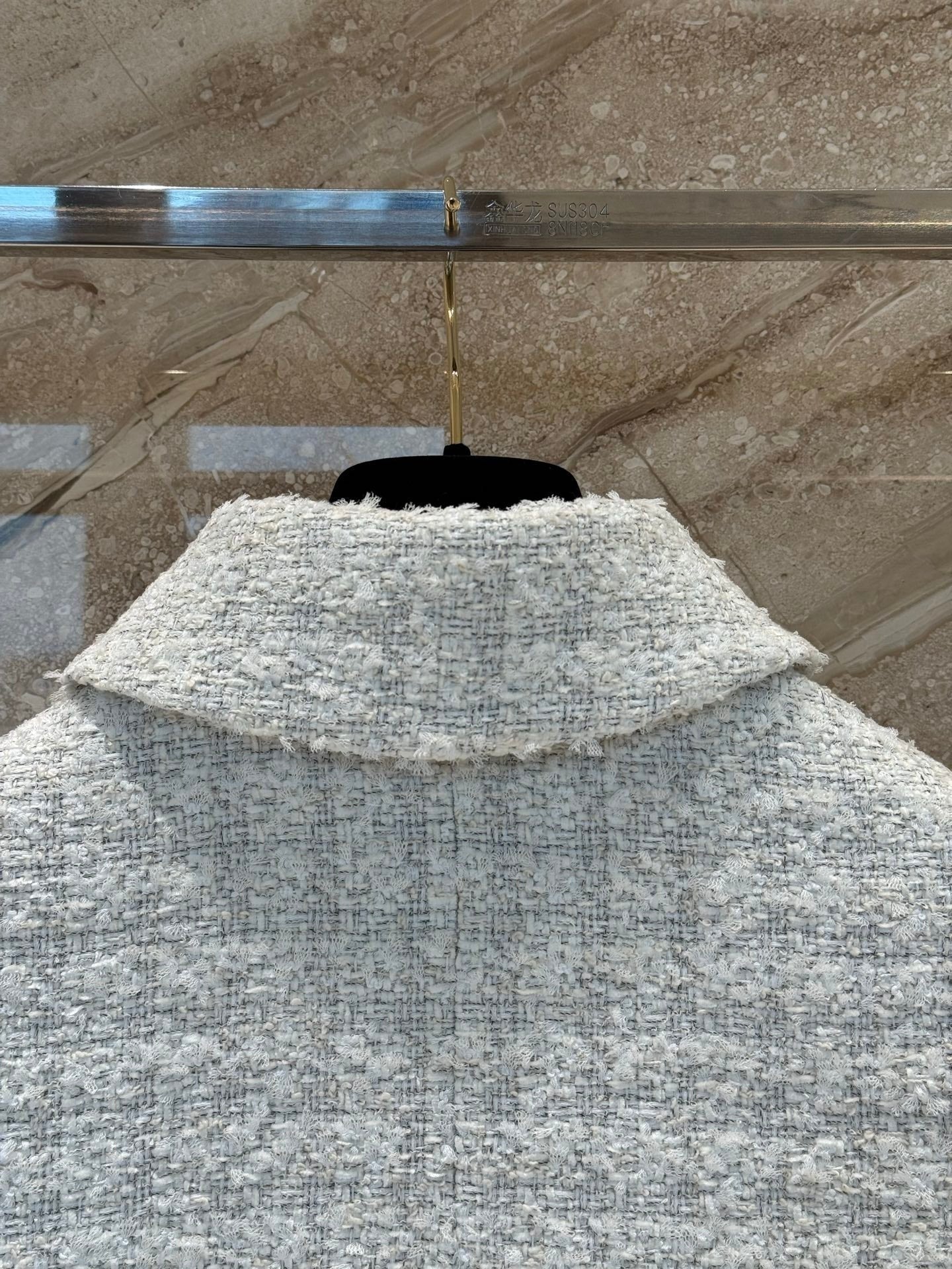 CHANEL 25S TWEED COAT 320