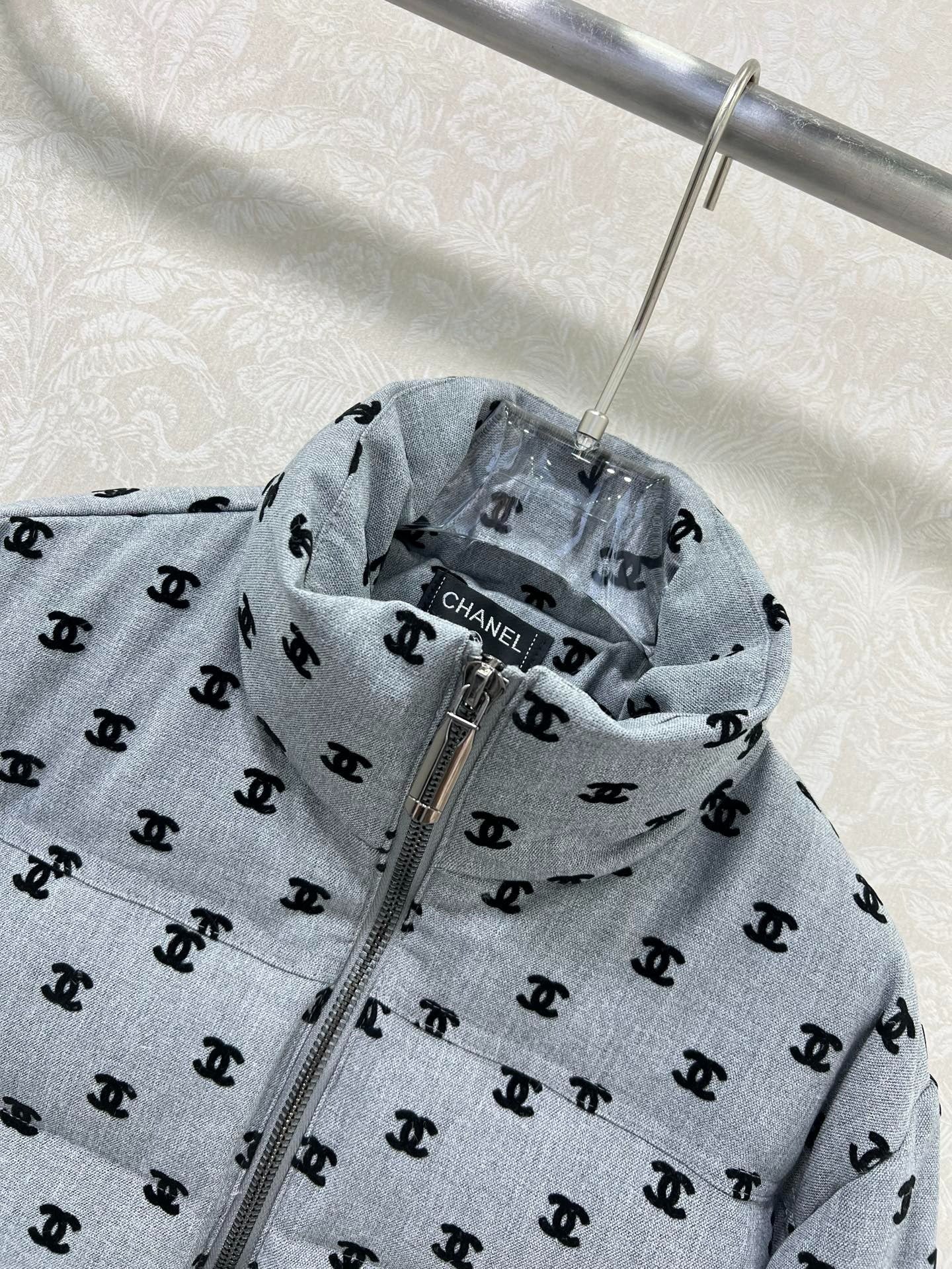 CHANEL 25S DOWN JACKET 310