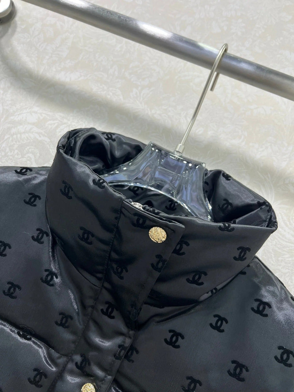 CHANEL 25S PUFFER VEST 312