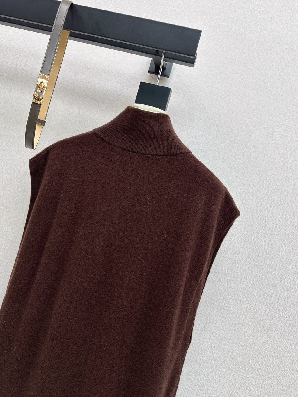 HERMES 25S SLEEVELESS CREW-NECK KNIT DRESS 313