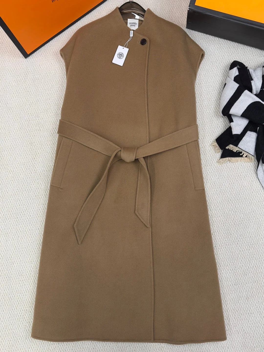 HERMES 25S LONG SLEEVELESS CASHMERE VEST 189