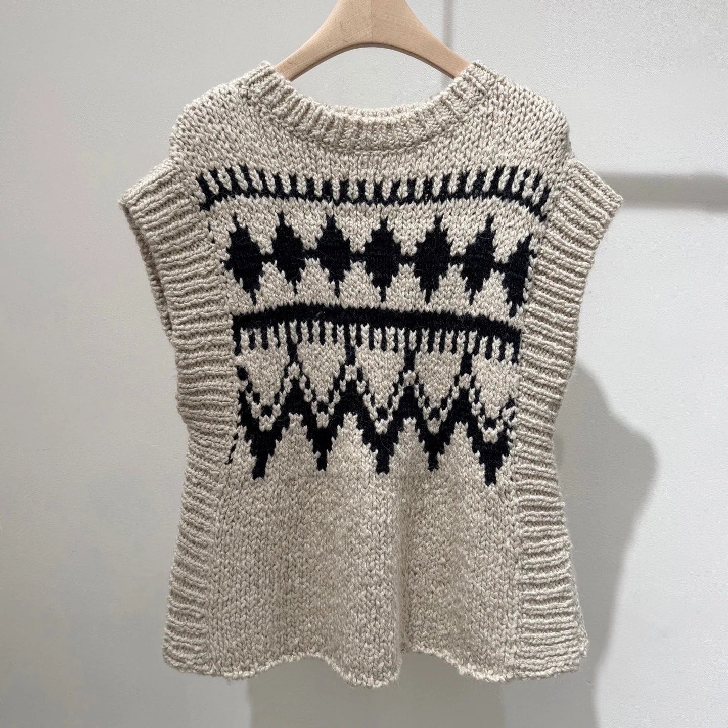 DIOR 25S SLEEVELESS SWEATER 495