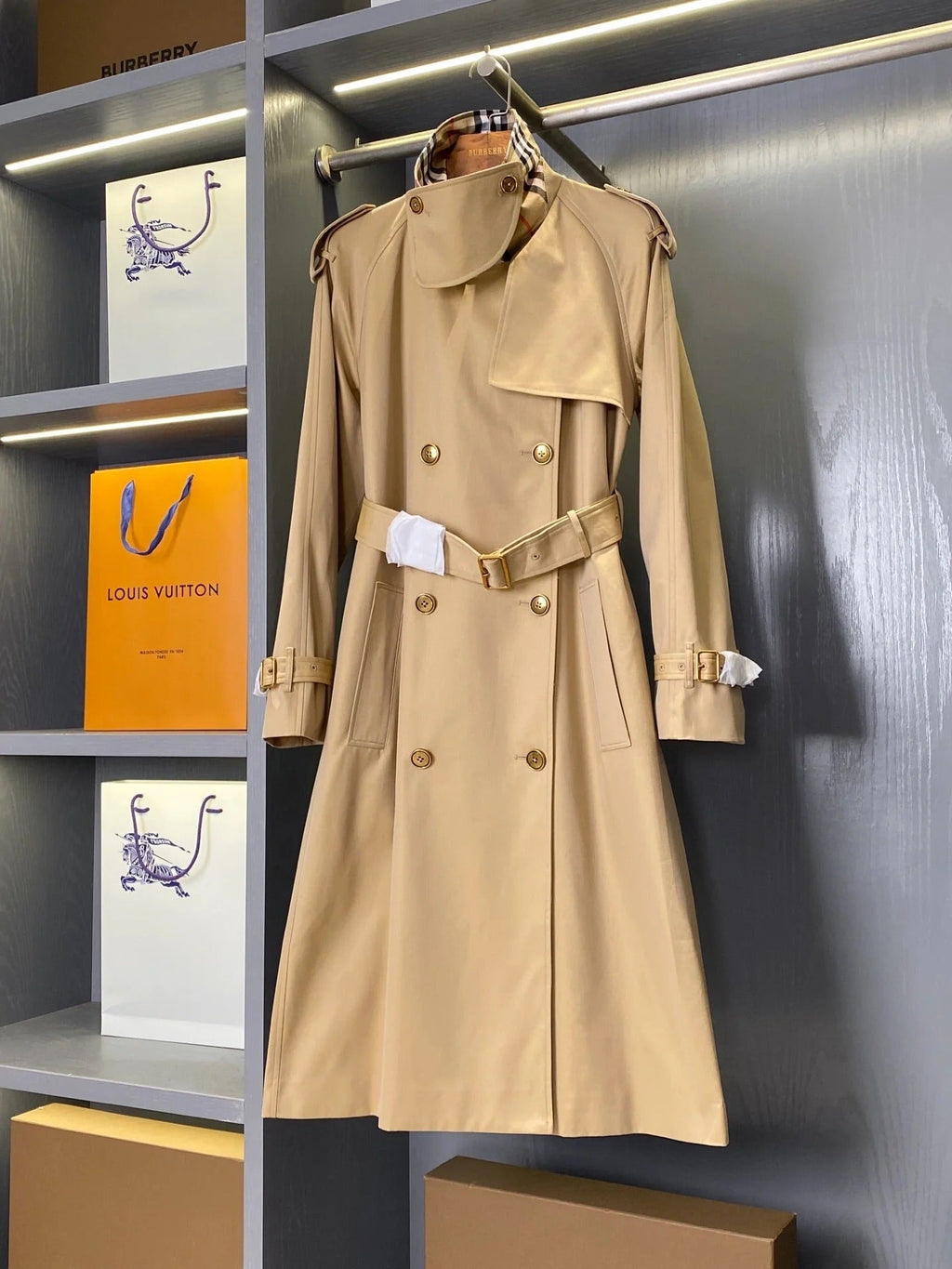 BURBERRY 25S TRENCH COAT 237