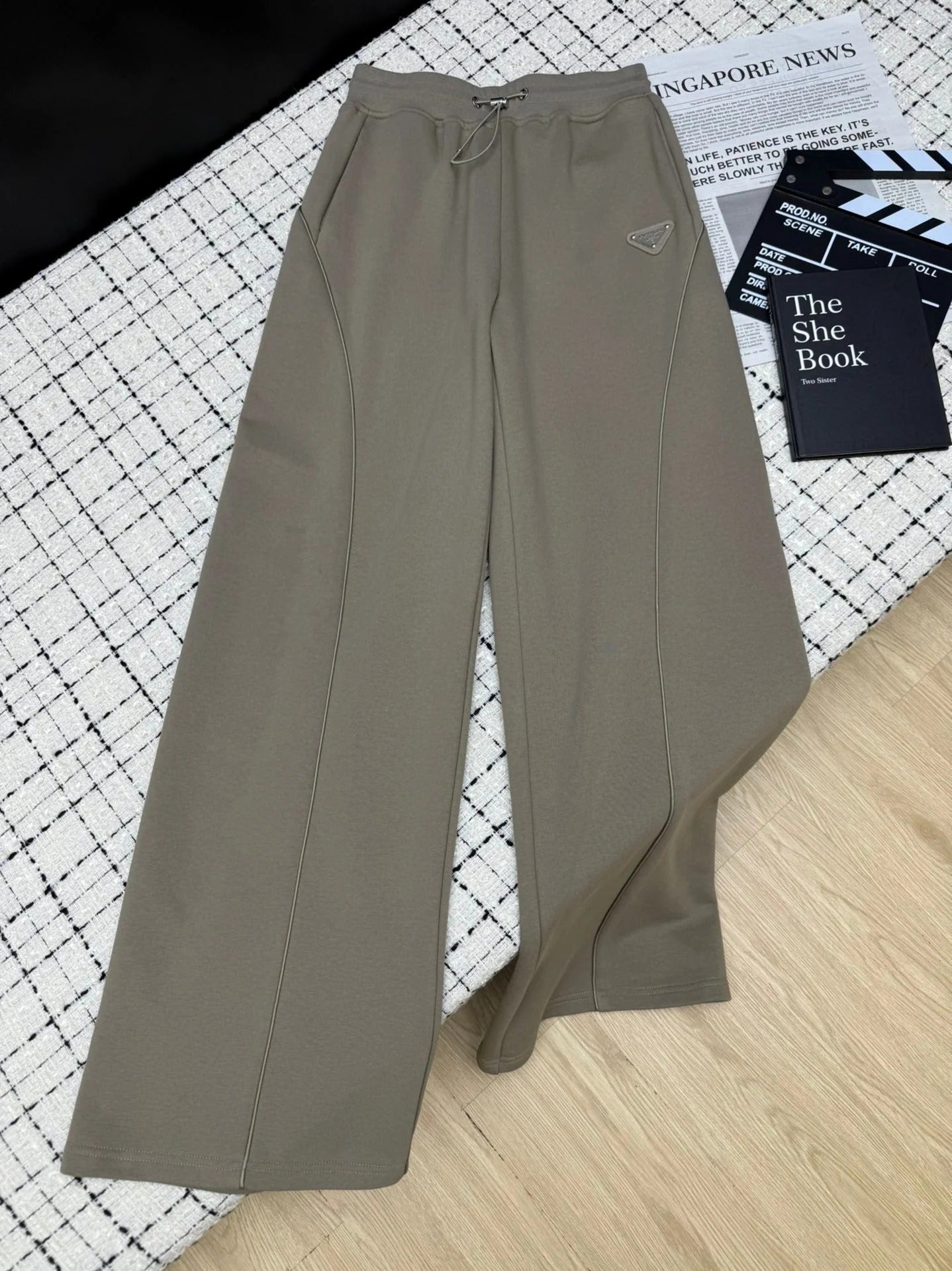 PRADA 25S STRAIGHT-LEG TROUSERS 329