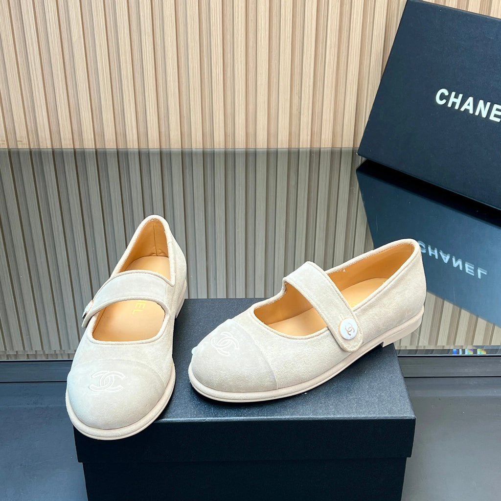 CHANEL 25S DOUBLE-STRAP MARY JANE SHOES IN IVORY SUEDE