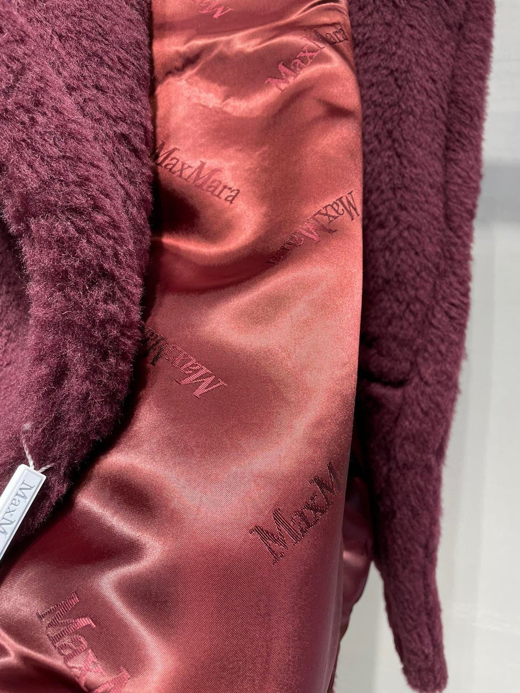 MAX MARA 25S SLEEVELESS TEDDY VEST 065