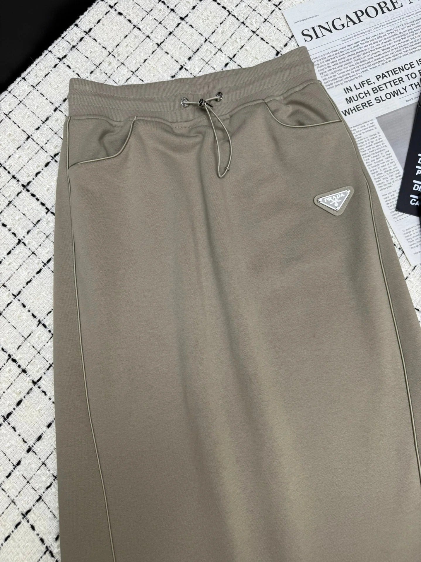 PRADA 25S MIDI SKIRT 331