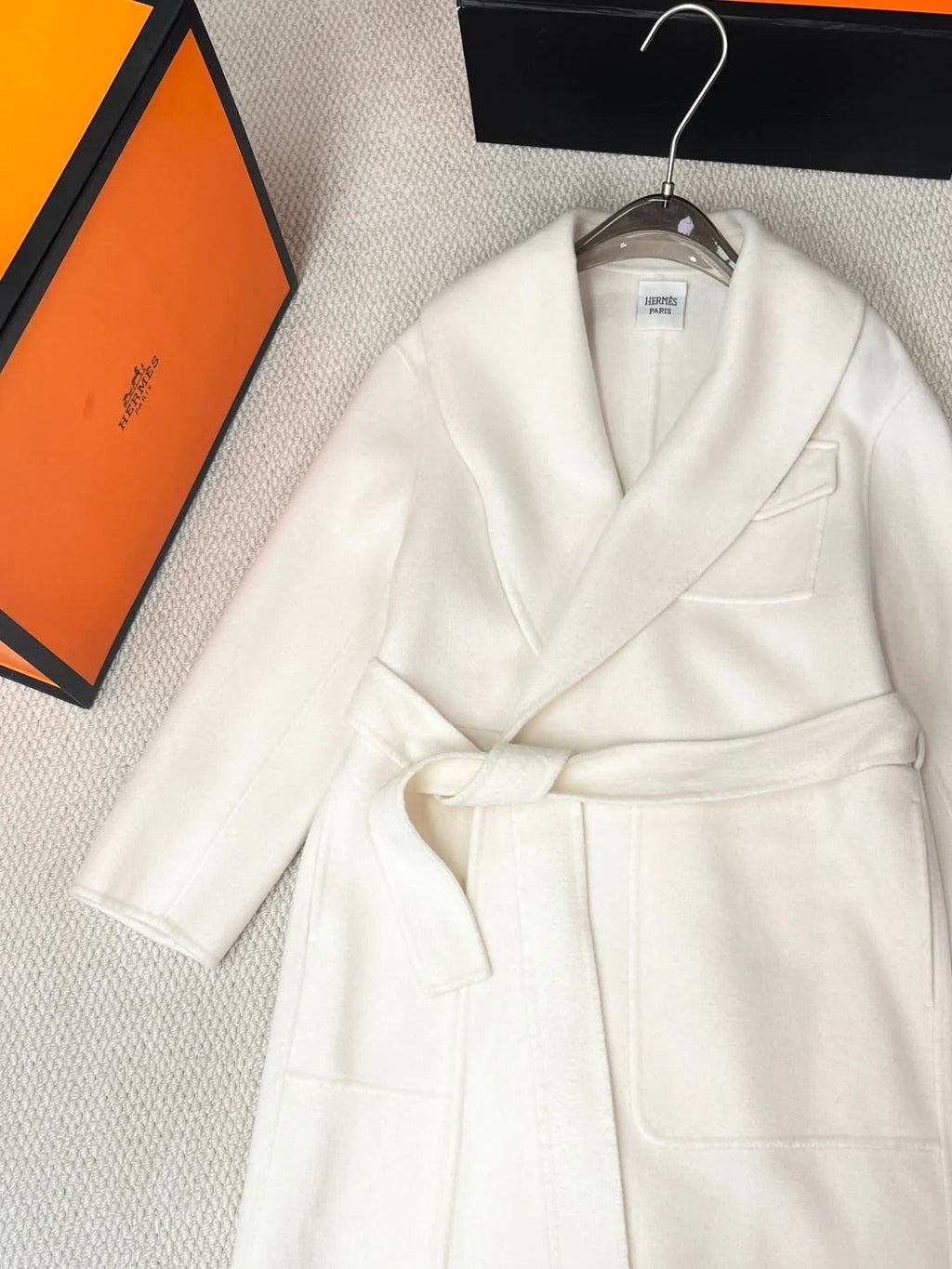 HERMES 25S LAPEL-COLLAR CASHMERE COAT 209