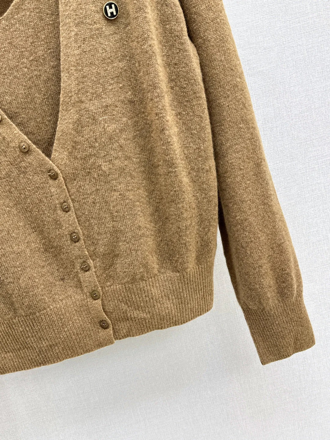 HERMES 25S V-NECK SWEATER 246