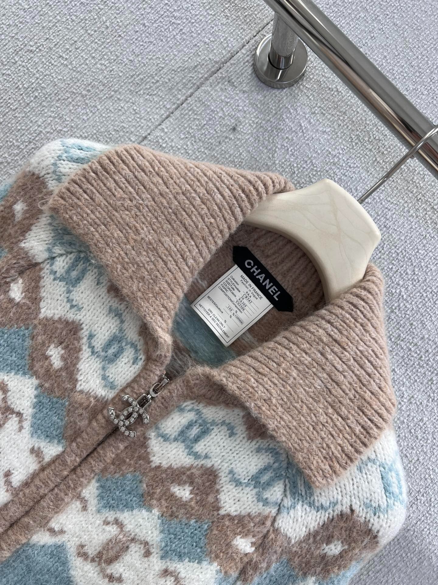 CHANEL 25S KNITTED CARDIGAN 232690