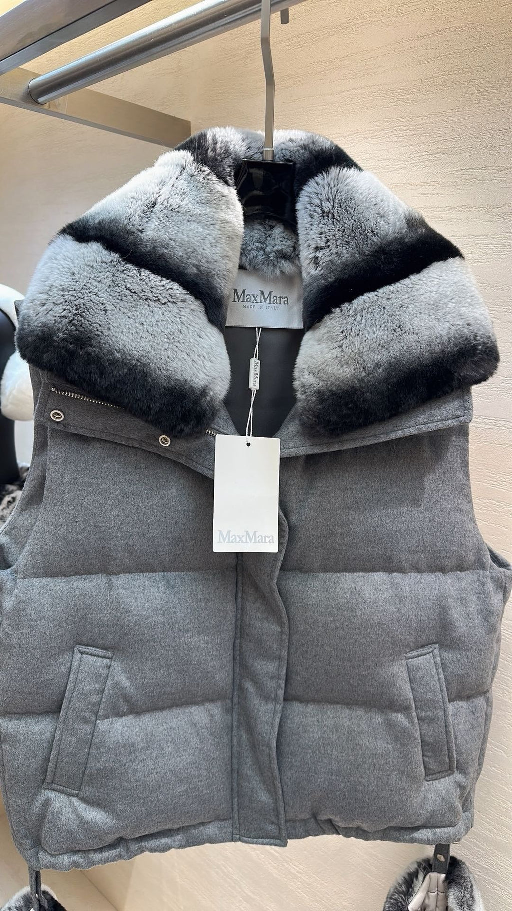 MAX MARA 25S VEST WITH RABBIT FUR COLLAR 058