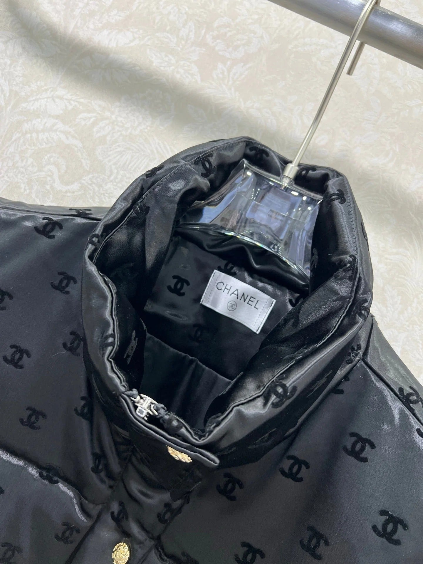 CHANEL 25S PUFFER VEST 312