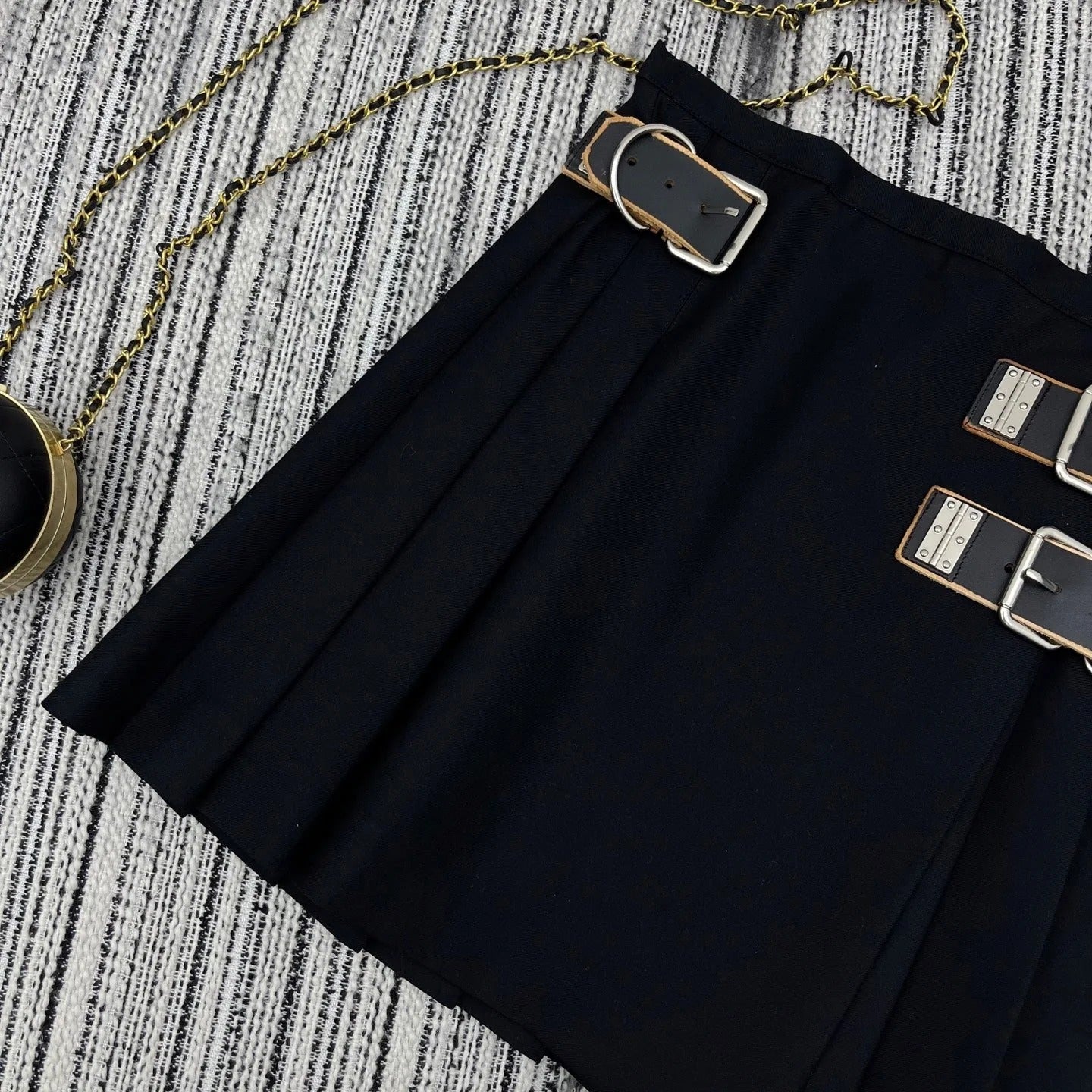 PRADA 25S PLEATED MINI SKIRT 345