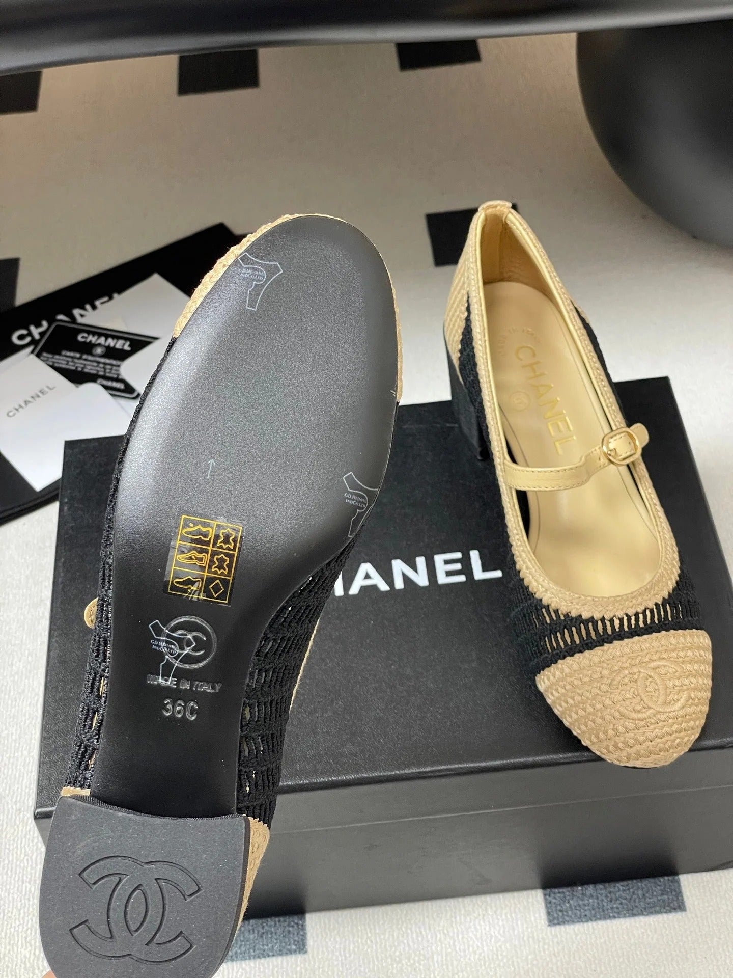 HIGH BALLET MARY JANE 50MM IN NATURAL BEIGE AND BLACK RAFFIA