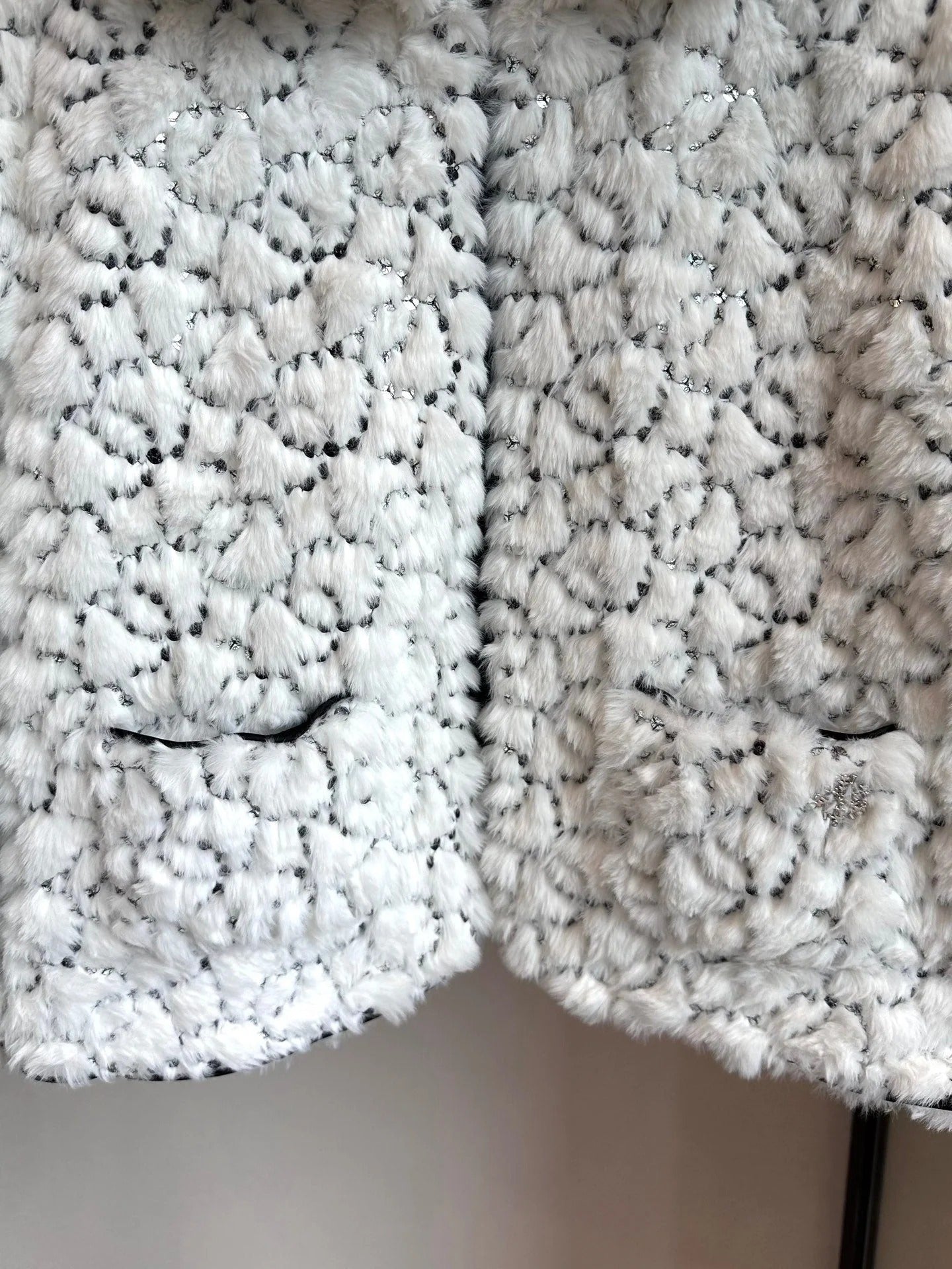 CHANEL 25S VELVET SEQUIN-EMBELLISHED JACKET 463