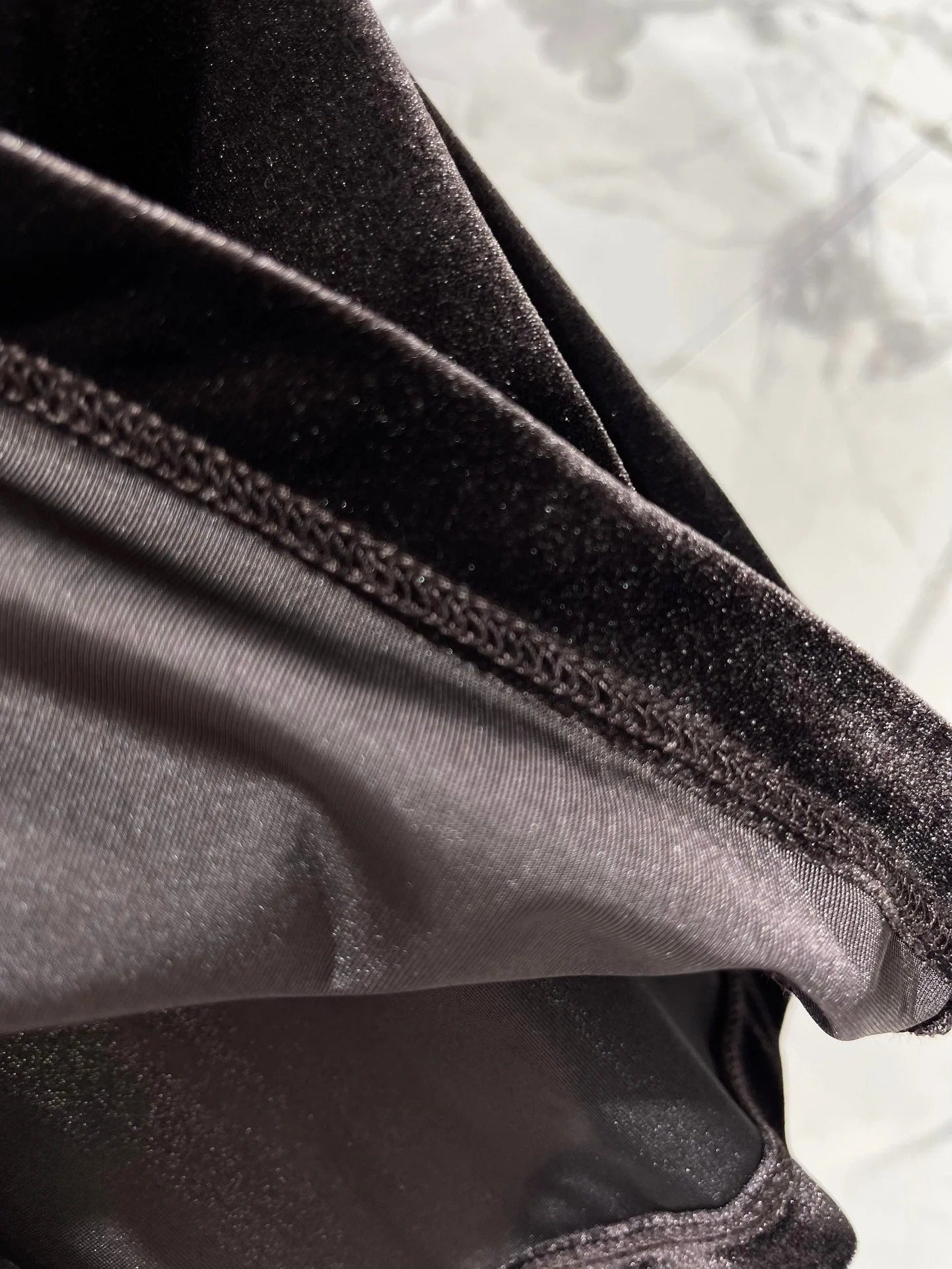 YSL 25S LONG-SLEEVE T-SHIRT STYLE 18