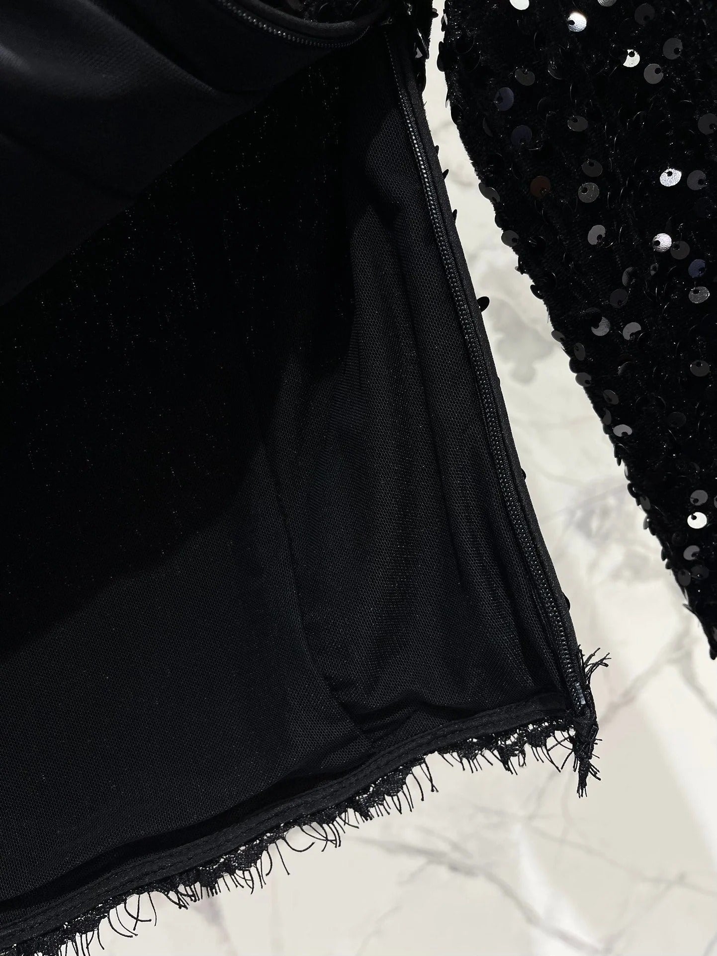 YSL 25S V-NECK TOP STYLE 125